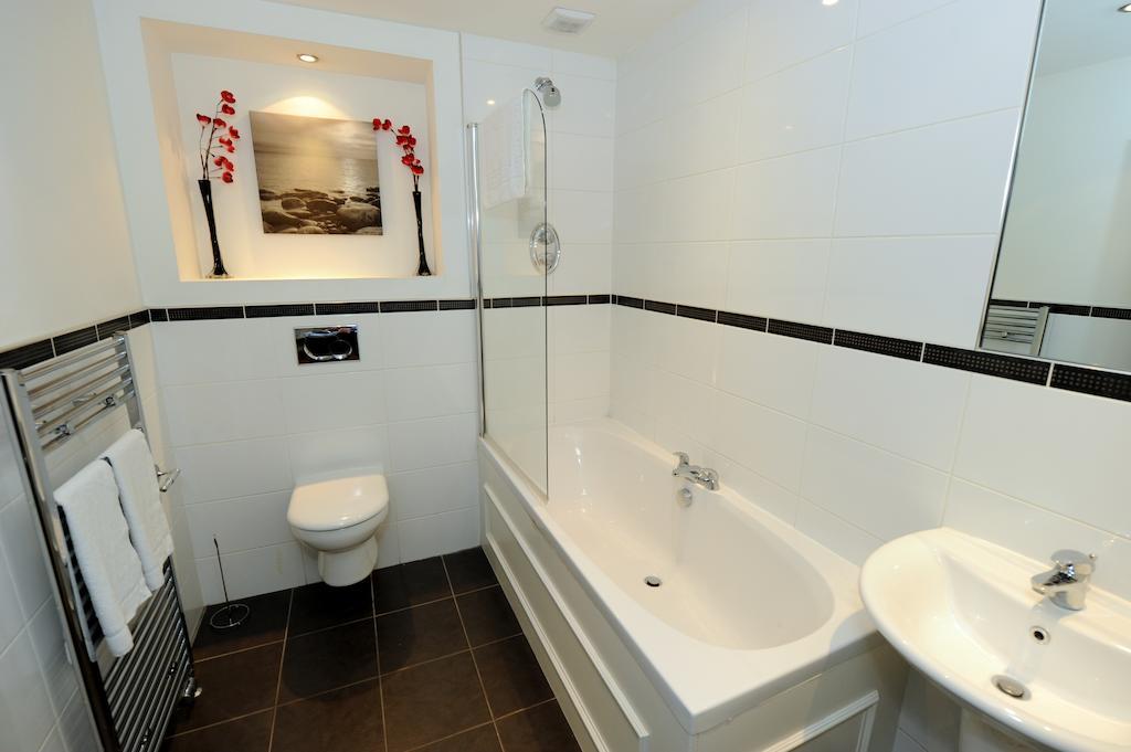 Parkhill Luxury Serviced Apartments - City Centre Apartments 애버딘 객실 사진